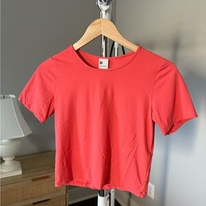 NEW All in Motion Coral Short Sleeve Crop Tee Size M